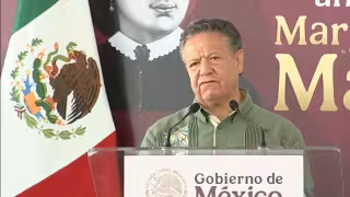 Julio Menchaca Salazar, gobernador de Hidalgo