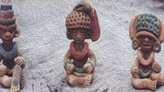 Otra forma en cómo se manifiesta es con carcajadas, sombras, figuras que se desvanecen y cosas que cambian de lugar Otra forma en cómo se manifiesta es con carcajadas, sombras, figuras que se desvanecen y cosas que cambian de lugar