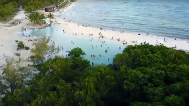 Punta Esmeralda también conocida como Playa La Esmeralda