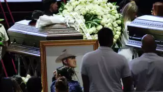 Sacerdote critica a Yeison Jiménez en misa y desata polémica tras su muerte