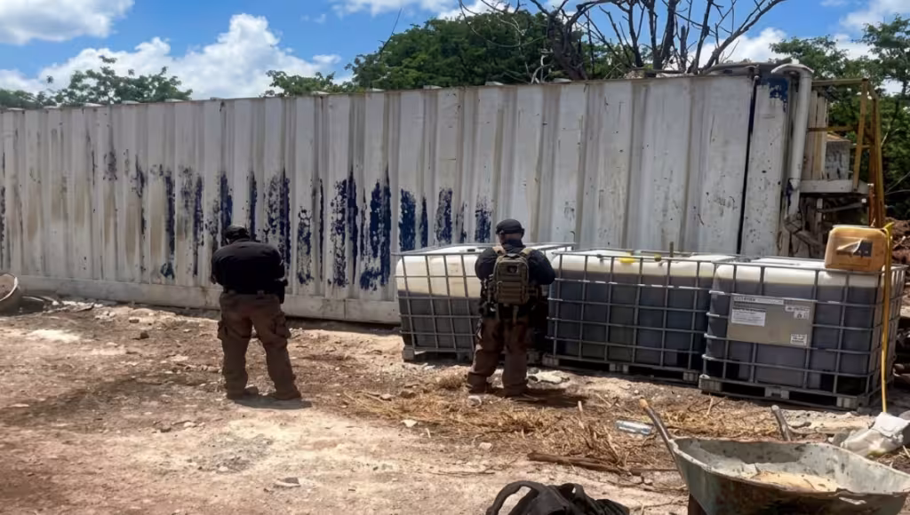 Golpe al presunto huachicoleo en Yucatán: cateo en Umán deja tres detenidos