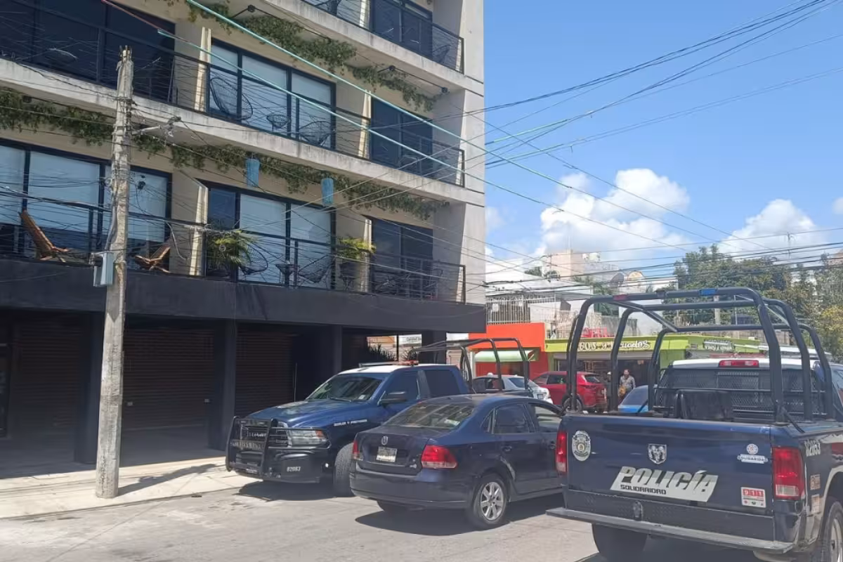 Muere hombre al caer del cuarto piso de un edificio en Playa del Carmen ...