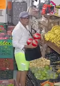 Se llevan quesos de bola y otros productos de negocio en Río Lagartos