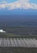 En términos sencillos, HAARP funciona como un gran transmisor de radio utilizado para analizar procesos de la atmósfera superior