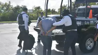 Se aseguró que entre las infracciones más recurrentes esta ingerir bebidas, vender sin permiso u orinar, todo en la vía pública. (POR ESTO!)