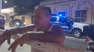 Joven con síndrome de Down moviliza a autoridades en el Centro; su padre acude por él