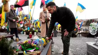 Ursula Von der Leyen garantiza a Volodimir Zelenski el apoyo de Europa frente a Rusia