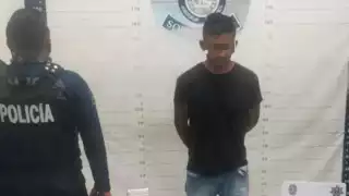 El joven fue detenido en la avenida Chemuyil de Playa del Carmen