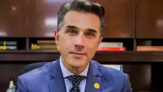 Sergio Mayer ha generado polémica, pues desde que se lanzó como político ha defendido casos donde se le acusa de tráfico de influencias