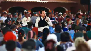 Huacho Díaz Mena reúne a más de 5 mil citricultores y ejidatarios en Oxkutzcab