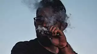 Jóvenes de Yucatán subestiman daños por los 'vappers'; son una moda, revela médico