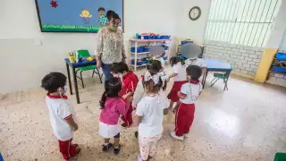 El salario de los maestros va depender del nivel educativo que ejerzan