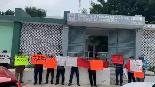 Dijeron que están hartos porque les han dado "tantas vueltas" y en estos años ellos no tienen dinero para vivir