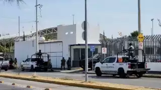 La Comandancia Norte de Celaya, Guanajuato, fue objeto de un ataque cuando sujetos lanzaron al estacionamiento un artefacto explosivo que no detonó