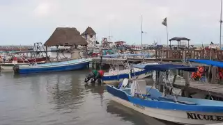 Los comisionistas auguran un repunte turístico para mediados de la próxima semana; han llegado a Chiquilá extranjeros que buscan cruzar a Holbox.