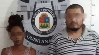 Ambas personas estaban repartiendo las sustancias prohibidas