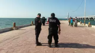 Sólo su amigo pudo ser salvado por algunas personas que ahí se encontraban