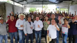 Huacho Díaz Mena continuará recorriendo los municipios del estado en los próximos días