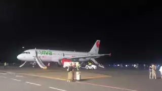 “Salvaste a los amores de mi vida”: Familiar de pasajeros del vuelo Miami-Mérida agradece al piloto tras el aterrizaje de emergencia en La Habana