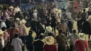 La población se mostró descontenta a causa de la ausencia de las autoridades de seguridad