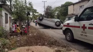 Además hizo acto de presencia de elementos de la Dirección de Tránsito Municipal quienes se encargaron de realizar los trabajos periciales para el deslinde de responsabilidades.