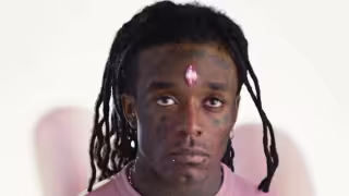 Arrancan diamante de la frente al rapero Lil Uzi Vert en pleno concierto