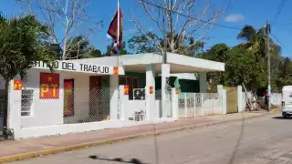La casa de gestión del PT, en la calle Javier Rojo Gómez, fue inaugurada el lunes, con representantes del PVEM y del MAS