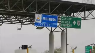 La fila de vehículos alcanzó una distancia de hasta cinco kilómetros