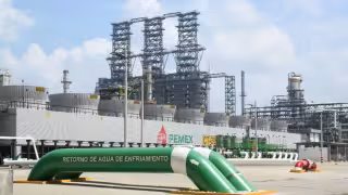 Pemex desmiente fuga de gas en Dos Bocas: asegura que Refinería Olmeca opera con normalidad