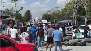 Habitantes exigen detener a un hombre que ha provocado temor en la población, al agredir a una persona de la tercera edad.