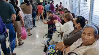 Exigen que la delegada del IMSS en Campeche renuncie; la acusan de violar Derechos Humanos