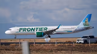 Avión atropella y mata a un hombre en pista del aeropuerto de Denver; investigan falla de seguridad