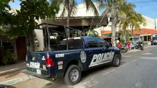 Una persona del sexo masculino decidio quitarse la vida, en una habitación, y para ello aviso a su esposa, la noche previa.