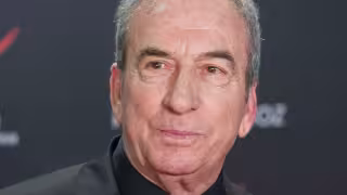 El cantante nació en España el 18 de enero de 1945