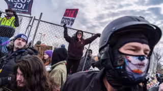 Tribunal de EU respalda a Trump y avala detenciones de migrantes sin fianza bajo nueva interpretación de la ley