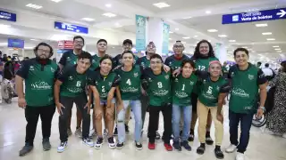 El equipo de la Región 220 emprendió el viaje para el Campeonato Nacional de Clubes de Segunda División