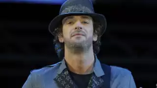 Músico, cantautor, actor, y productor discográfico, dejó un gran legado y obtuvo el reconocimiento internacional como uno de los músicos más influyentes del rock latinoamericano. Foto: Especial