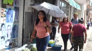 Ni el calor ni las lluvias dan tregua en Mérida: reportan 83.2 milímetros de precipitación y 50 grados de sensación térmica