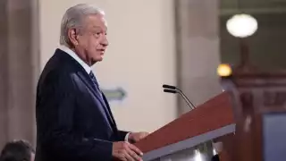 El Presidente Andrés Manuel López Obrador adelantó que en el paquete de Reformas que enviará al Congreso el 5 de febrero, se incluye la desaparición de organismos autónomos