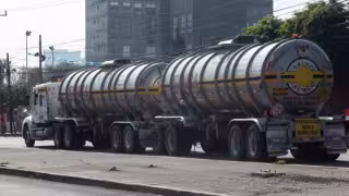 Sheinbaum Pardo presume autosuficiencia en diésel y acuerdan bajar precios: gasolina seguirá bajo $24