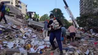 México envía equipo de rescate a Venezuela tras terremotos; Sheinbaum confirma apoyo inmediato