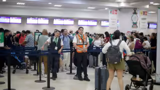 Desvían dos vuelos del aeropuerto de Cancún a Mérida