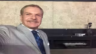 El actor indicó que muchos de sus seguidores ni si quiera habían notado la nueva canción, por lo que tuvo que enviársela; sin embargo, tampoco la descargaron
