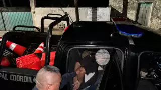 El auto del hombre se encontraba a una cuadra estacionado