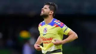 Nestor Araujo, defensa central de las Águilas del América, será baja por ruptura de ligamentos, informó el Club