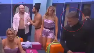 El vestidor fue testigo de cómo Paul Stanley dejó callado a Mayer. Foto: Especial