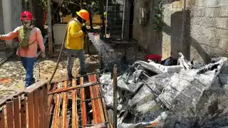 El dueño desconoce las causa del incendio y aseguró que las pérdidas fueron de varios miles de pesos