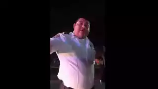 Exhiben a elemento de tránsito de Cancún agrediendo a ciudadanos