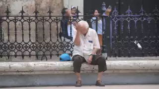 La salud masculina no debe ser motivo de bromas o señalamientos, sino de cuidado y atención, insistió el legislador