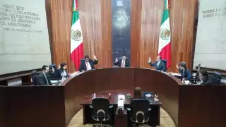 La Sala Superior del TEPJF confirmó los criterios de paridad del INE, por lo que los partidos deberán postular a cinco candidatas para las gubernaturas en 2024